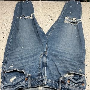 Abercrombie & Fitch the mom high rise distressed mid wash denim jeans 29/8